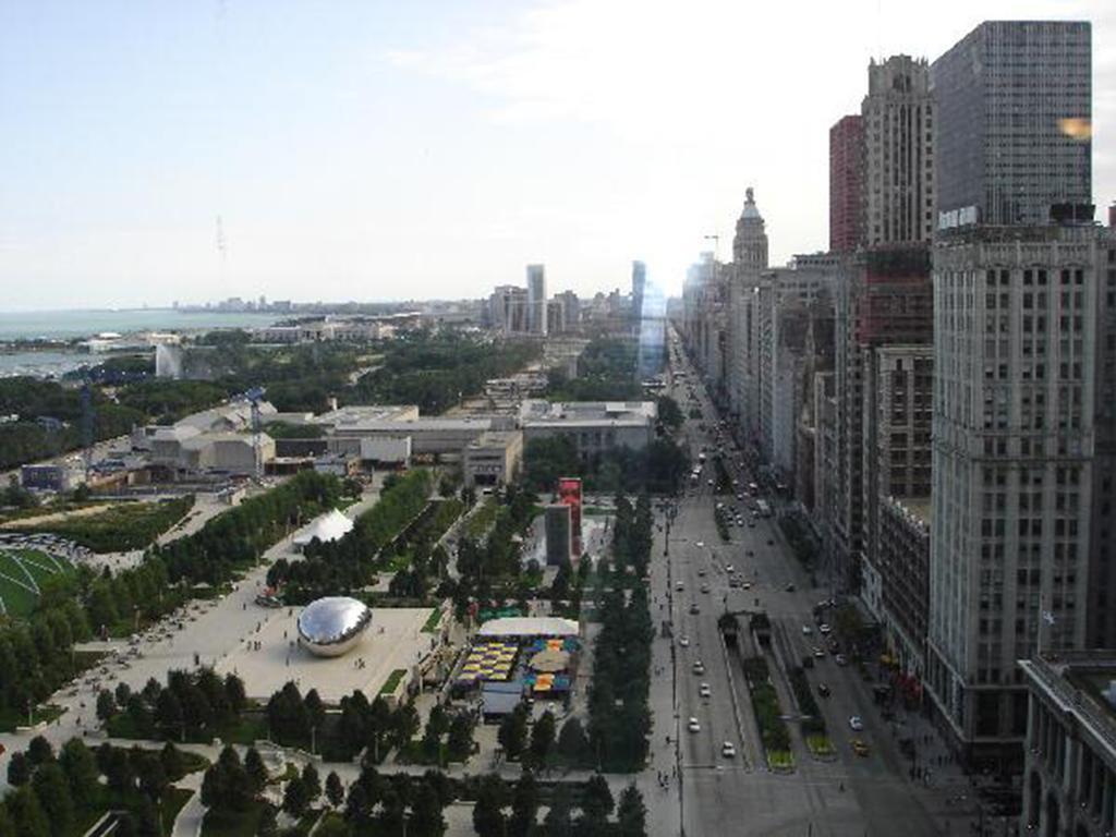 Oakwood At Millennium Park Plaza Aparthotel Chicago Exterior photo